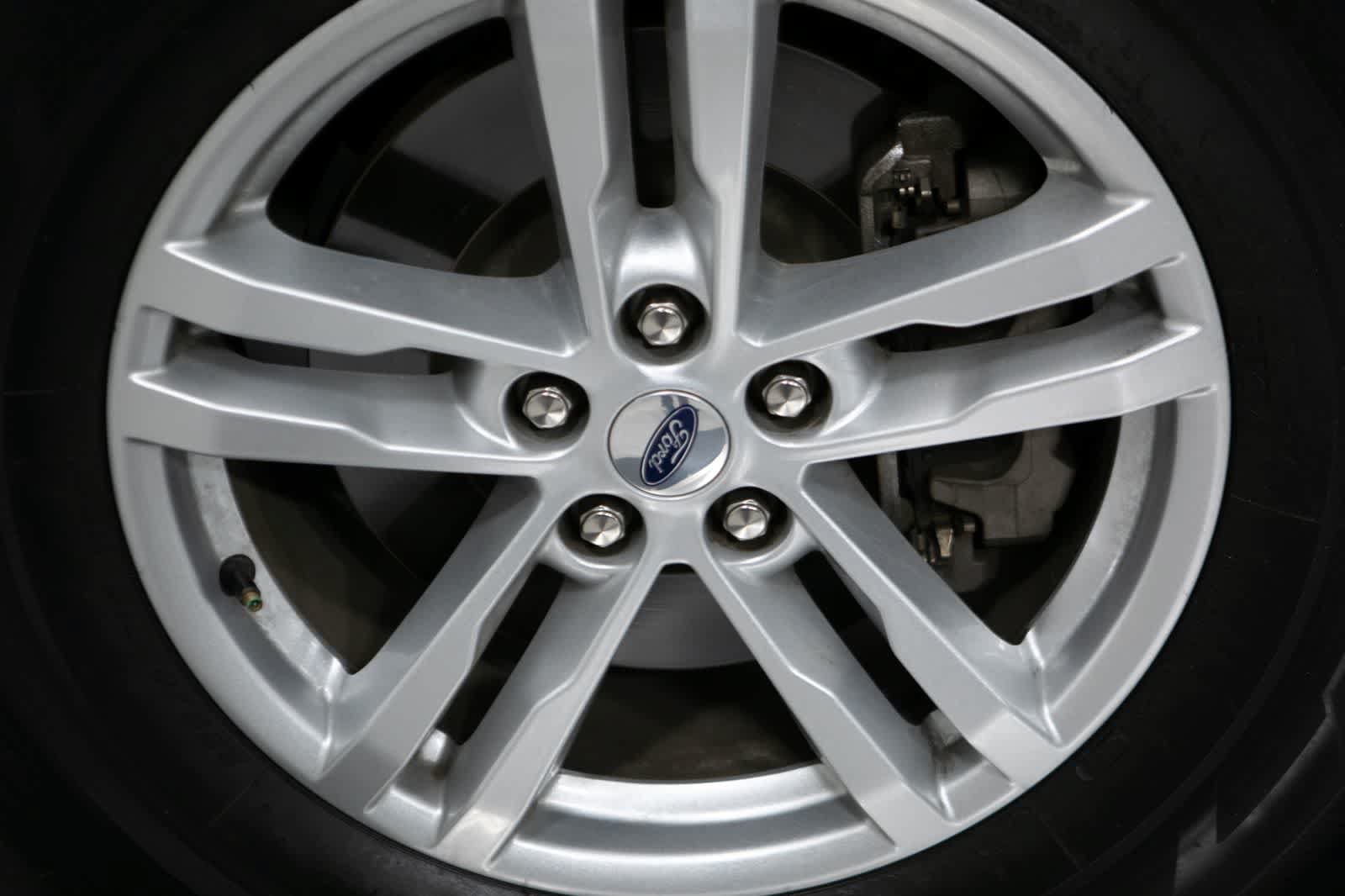 Used 2023 Ford Explorer XLT RWD image 11