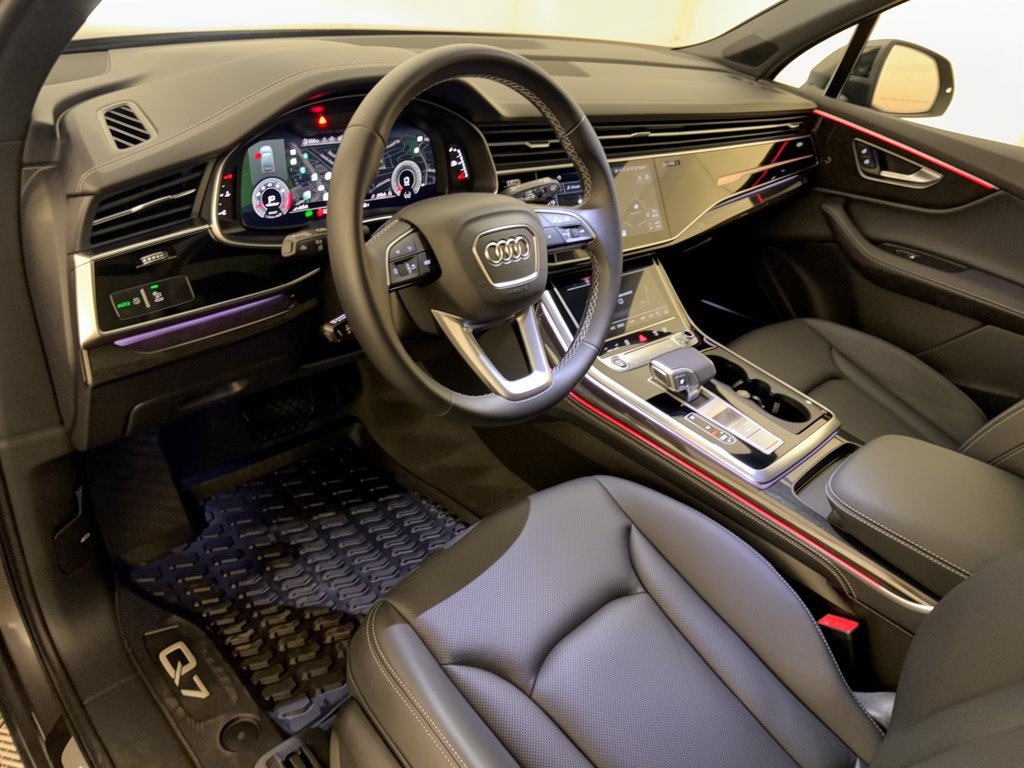 Used 2026 Audi Q7 3.0T Premium Plus w/ Premium Plus Package AWD/4WD image 4