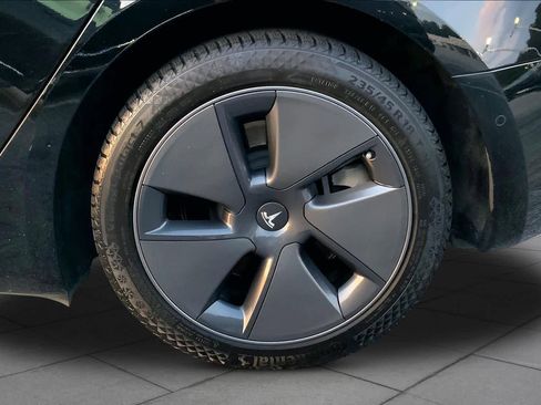 Used 2021 Tesla Model 3 Standard Range Plus RWD image 10