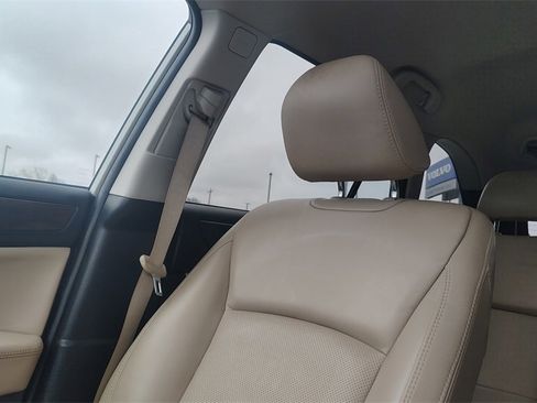 Used 2018 Subaru Outback 3.6R Limited image 25