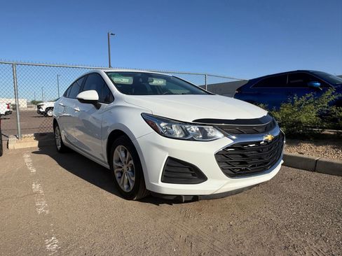 Used 2019 Chevrolet Cruze LS w/ LS Convenience Package FWD image 7