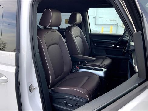 New 2025 Volkswagen ID. Buzz Pro S image 26