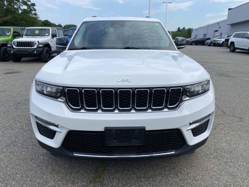 Used 2023 Jeep Grand Cherokee Limited AWD/4WD image 11