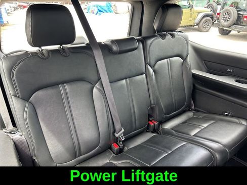 Used 2024 Jeep Wagoneer Series II AWD/4WD image 30