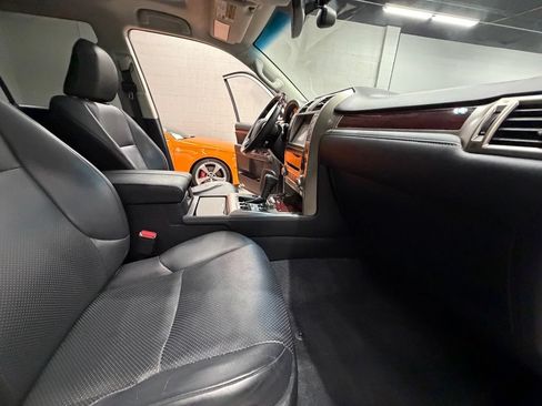 Used 2015 Lexus GX 460 Luxury AWD/4WD image 44