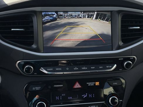 Used 2019 Hyundai Ioniq Limited w/ Ultimate Package 02 image 18