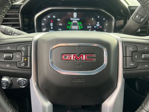 Used 2024 GMC Sierra 1500 SLT image 19