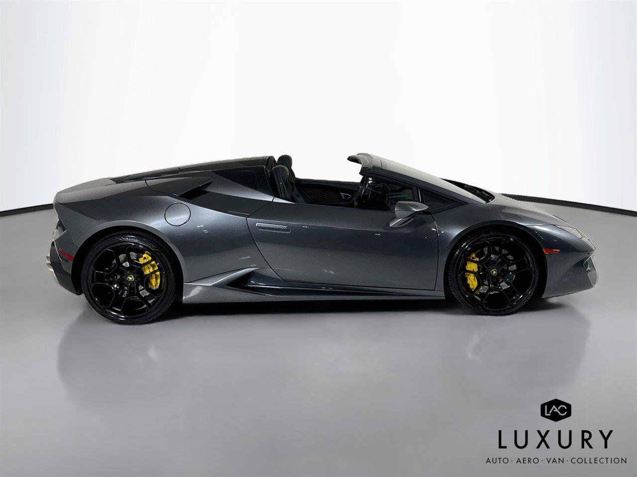 Used 2017 Lamborghini Huracan LP 580-2 RWD image 4