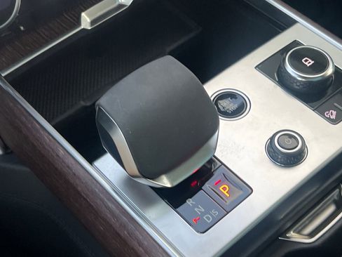 Used 2023 Land Rover Range Rover Long Wheelbase Autobiography image 31