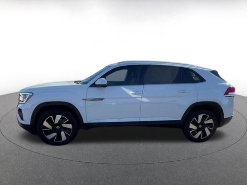 Used 2025 Volkswagen Atlas Cross Sport SE image 9