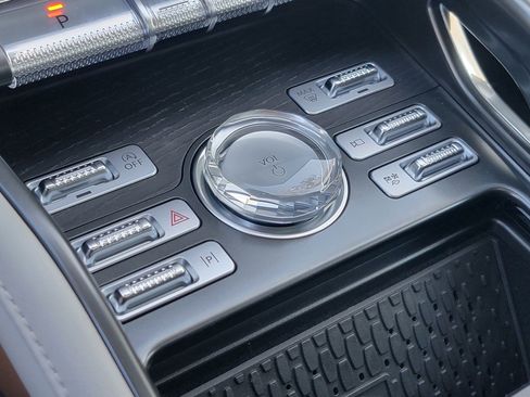 New 2025 Lincoln Nautilus Reserve image 22