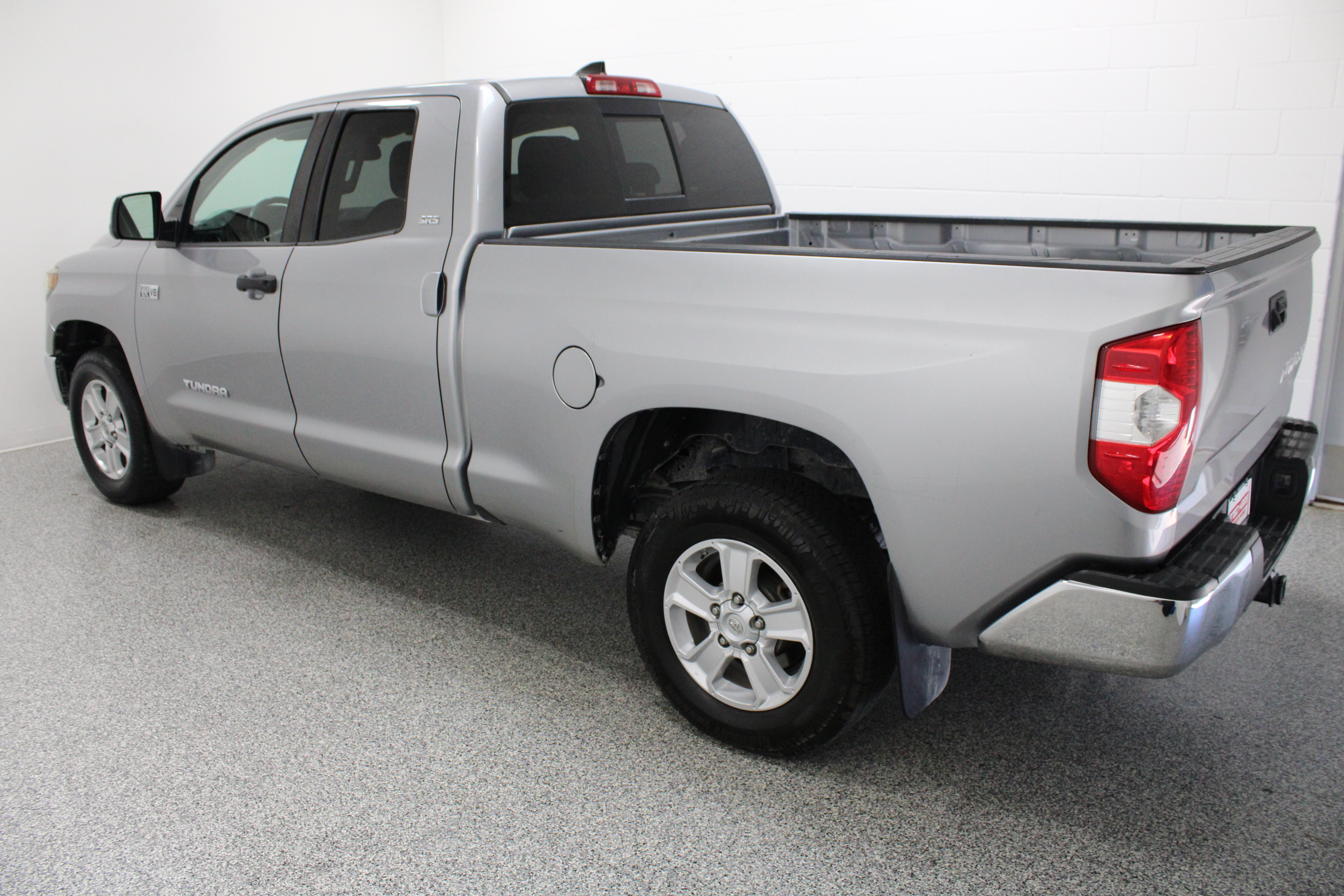 Used 2020 Toyota Tundra SR5 w/ SR5 Upgrade Package RWD image 10