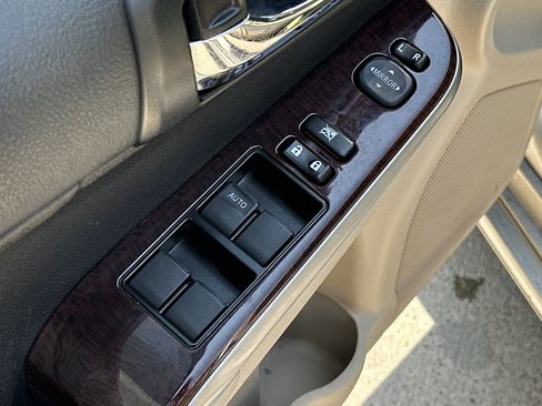 Used 2013 Toyota Camry XLE FWD image 14