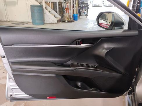 Used 2024 Toyota Camry SE image 23
