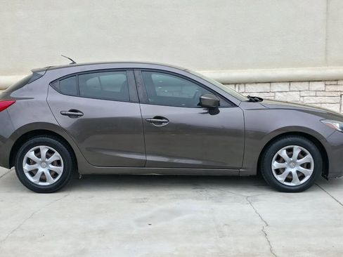 Used 2015 MAZDA MAZDA3 i Sport FWD image 2