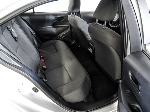 Used 2025 Toyota Corolla LE FWD image 34
