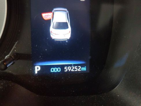 Used 2020 Toyota Corolla LE FWD image 5