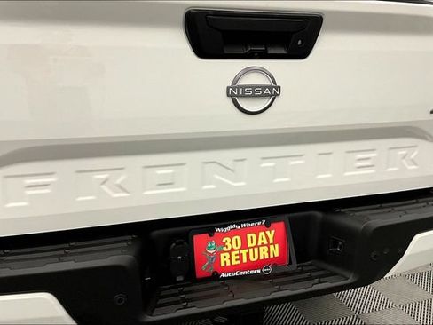 New 2026 Nissan Frontier SV w/ All-Weather Content Package AWD/4WD image 22
