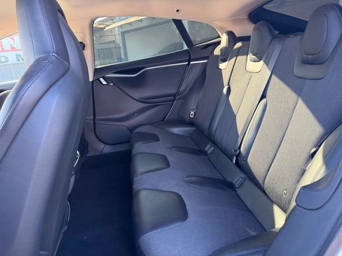Used 2013 Tesla Model S RWD image 12
