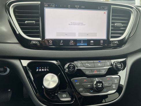 New 2026 Chrysler Voyager LX FWD image 25