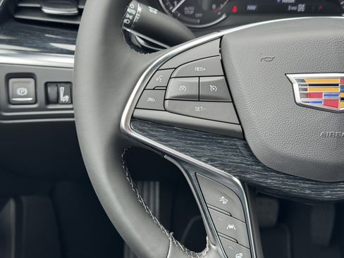 New 2025 Cadillac XT5 Premium Luxury image 17