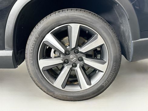 Used 2023 Honda Pilot Touring image 11
