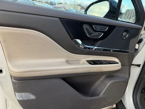 Used 2020 Lincoln Corsair Reserve w/ Equipment Group 201A image 19