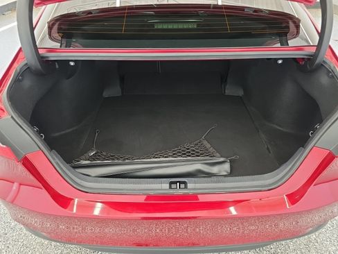 Used 2021 Toyota Camry XLE image 13