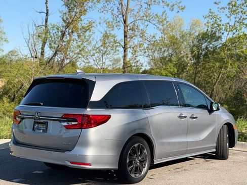 Used 2023 Honda Odyssey Elite image 4