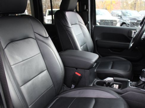 Used 2021 Jeep Wrangler Unlimited Sahara image 15