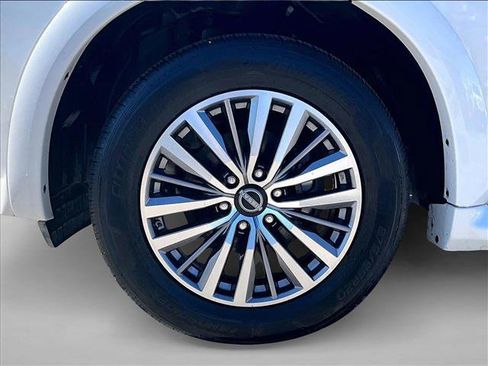 Used 2022 Nissan Armada SL w/ Captain's Chairs Package image 8