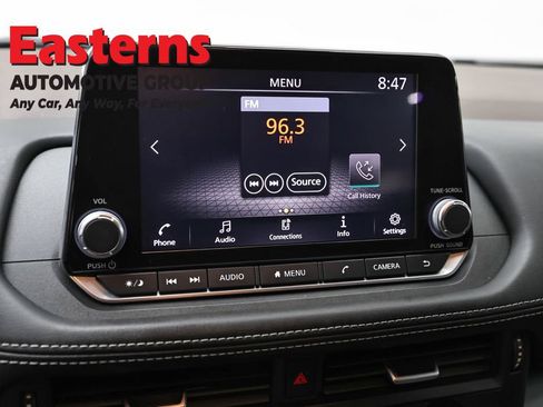 Used 2021 Nissan Rogue S AWD/4WD image 19