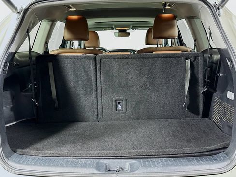 Used 2019 Toyota Highlander Limited FWD image 16