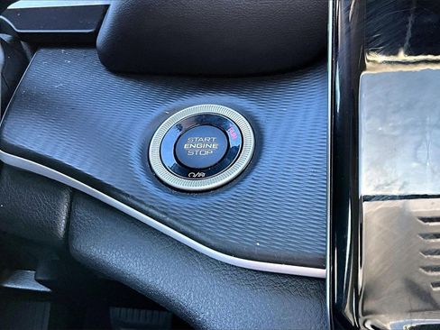 Used 2023 Jeep Grand Cherokee Laredo X image 27