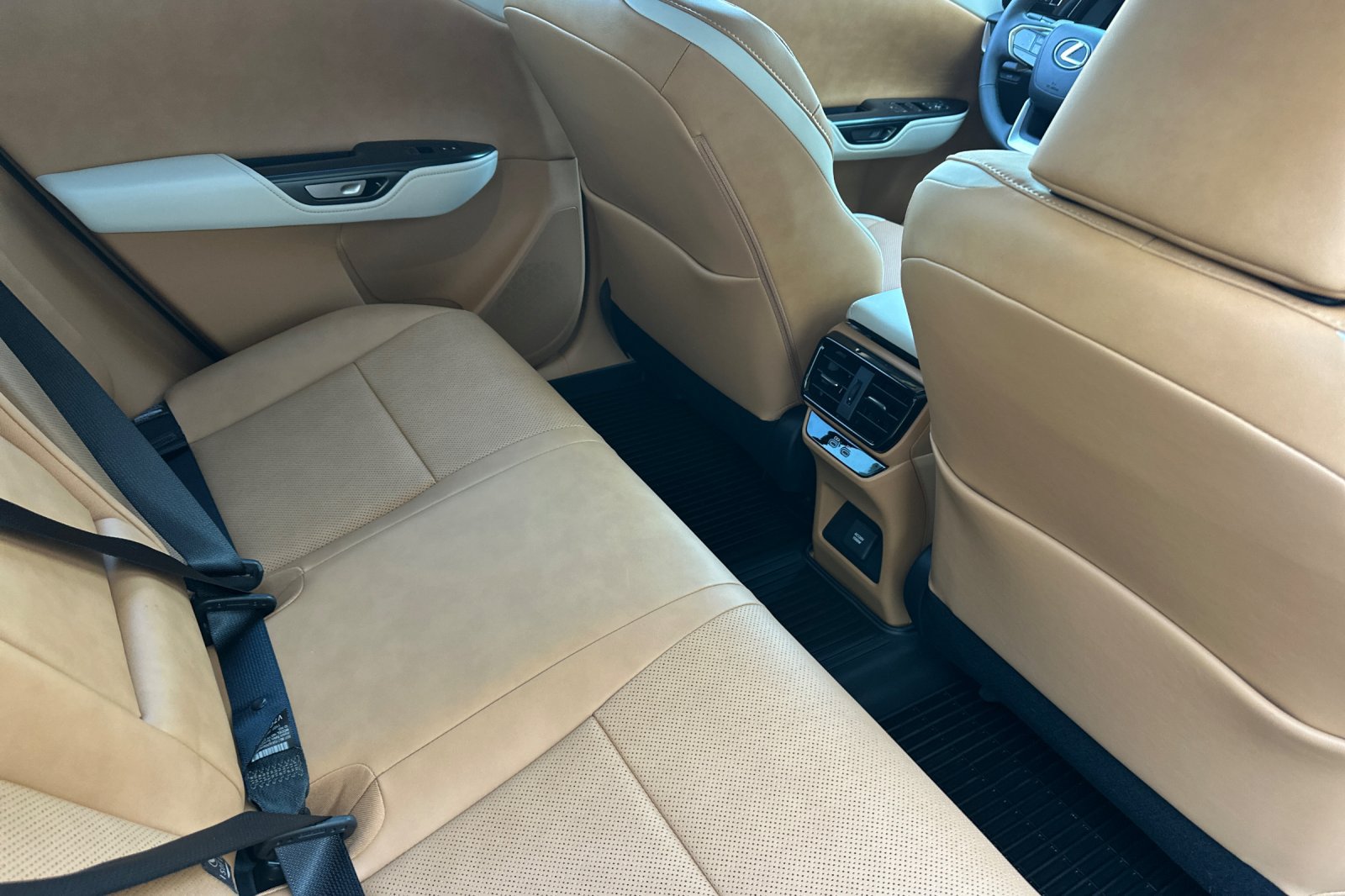 Certified 2026 Lexus RZ 350e 2WD w/ Technology Package image 31