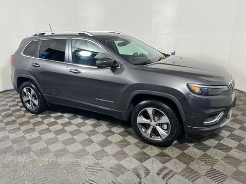 Certified 2019 Jeep Cherokee Limited w/ Luxury Group AWD/4WD image 14