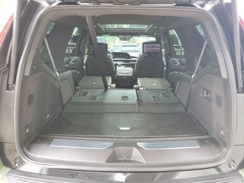 Used 2023 Cadillac Escalade Premium Luxury AWD/4WD image 25