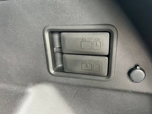 Used 2024 Chevrolet Equinox LT AWD/4WD image 25