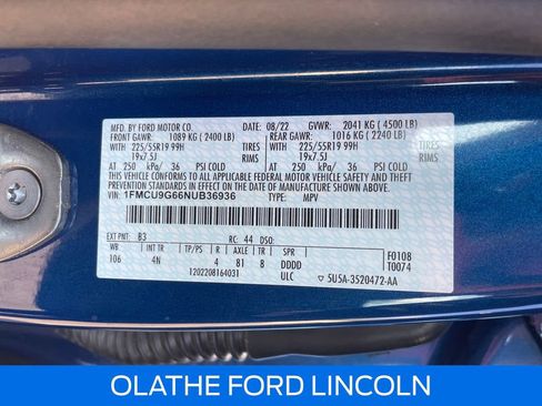 Used 2022 Ford Escape SE w/ SE Sport Appearance Package image 31