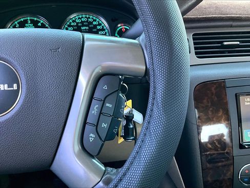Used 2012 GMC Sierra 1500 Denali AWD/4WD image 19