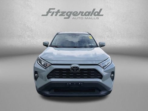 Used 2021 Toyota RAV4 XLE AWD/4WD image 2