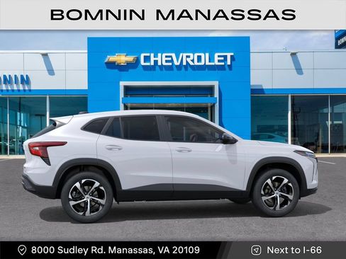 New 2026 Chevrolet Trax RS FWD image 6