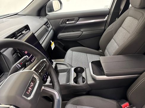 New 2026 GMC Terrain Elevation image 25