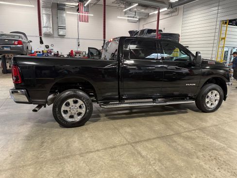 Certified 2026 RAM 2500 Big Horn AWD/4WD image 5