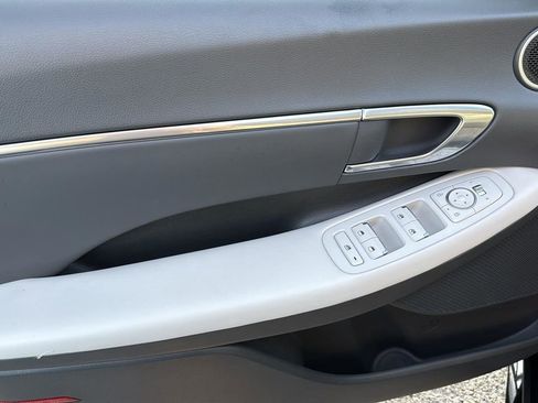 Used 2023 Hyundai Sonata SEL image 12