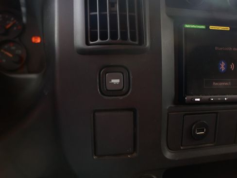 Used 2004 Chevrolet Express 3500 G3500 image 33