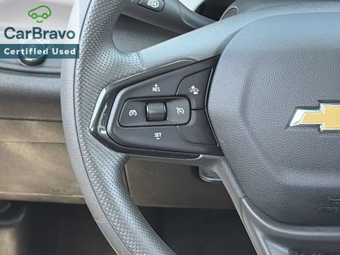 Certified 2025 Chevrolet Trax LT w/ Sunroof Package FWD image 22