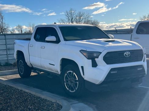 Used 2024 Toyota Tacoma TRD Sport w/ TRD Sport Premium Package image 2
