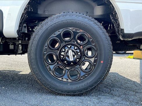 New 2025 Ford F350 Lariat w/ Lariat Ultimate Package image 12