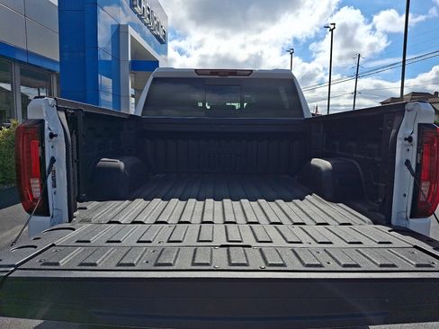 Used 2024 GMC Sierra 1500 AT4 w/ Technology Package AWD/4WD image 31